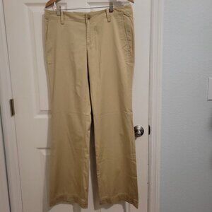 NWT Banana Republic Summer Weight Khaki Pants- 10